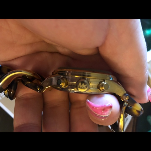 Michael Korrs watch main image 5